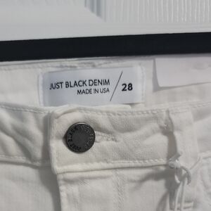 NWT Just Black Optic White Jeans 28